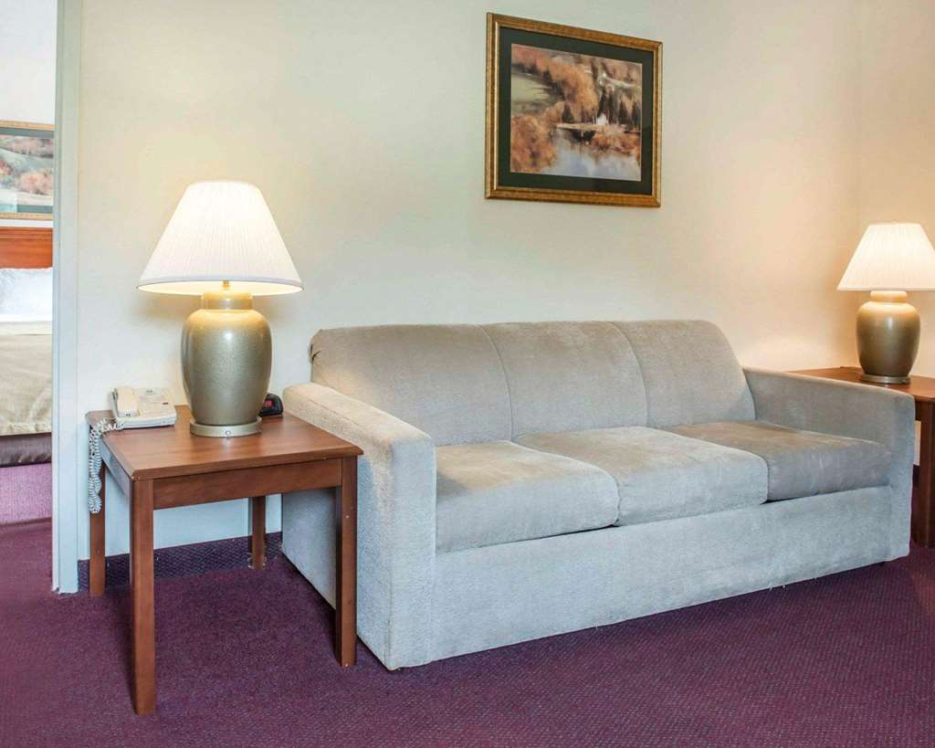 Quality Inn & Suites New Castle Δωμάτιο φωτογραφία